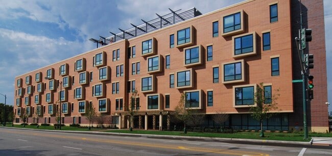 Building Photo - 3622 S State St