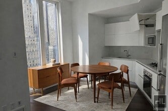 Building Photo - East 44th Street