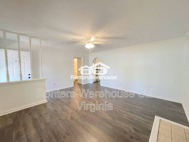 Building Photo - 411 Linkenborough Dr