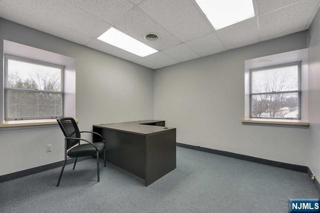 Building Photo - 573 Valley Rd