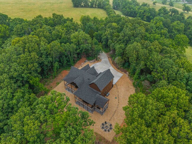 Building Photo - 13665 FR 2212