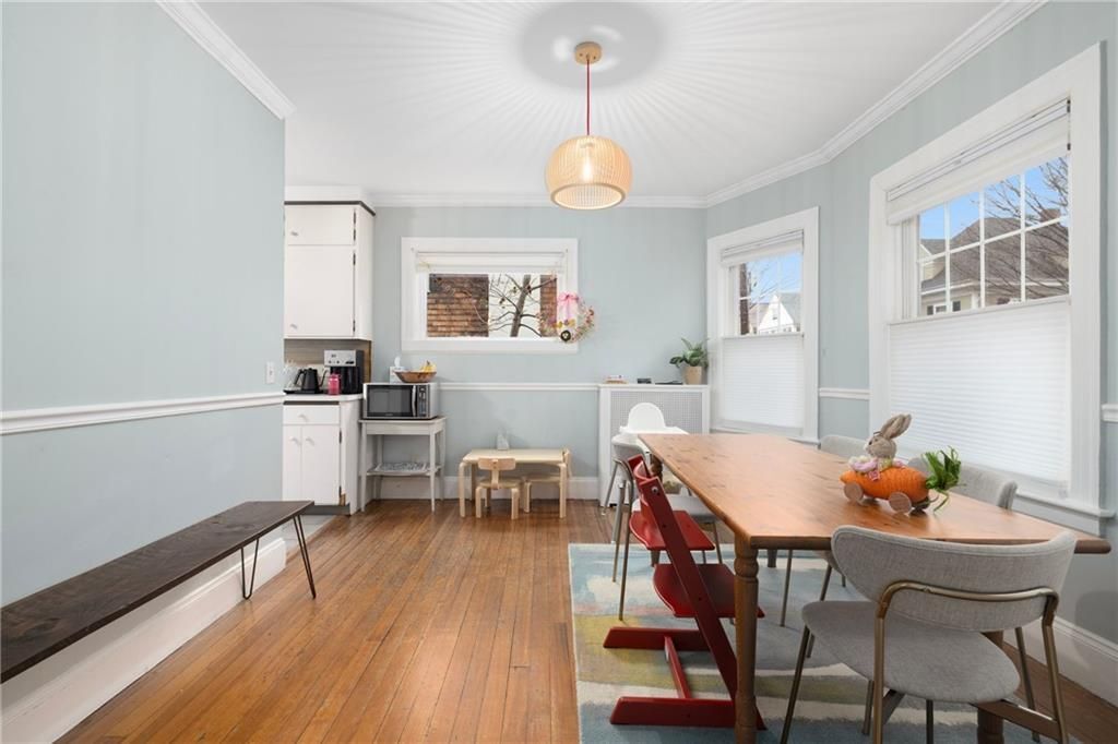 Building Photo - 422 Wayland Ave