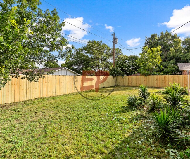 Building Photo - 6407 Landmark Dr