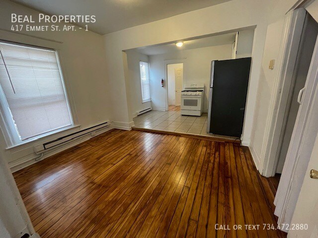 Building Photo - 417 Emmet St