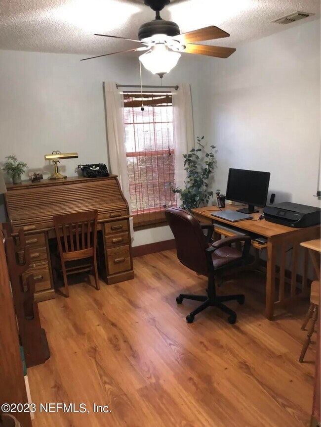 Building Photo - 1523 Blue Heron Ct