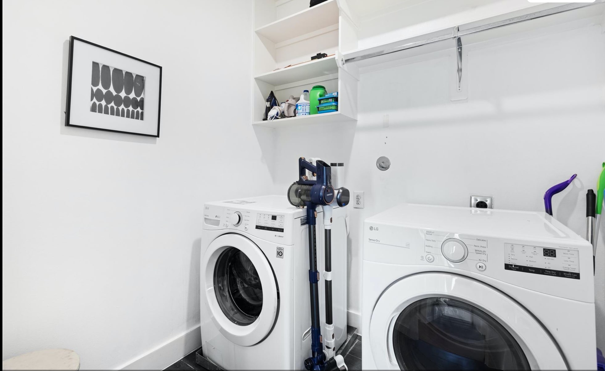 Building Photo - 7033 Avenue L