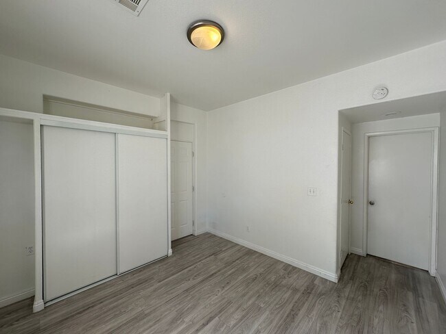 Building Photo - ARBOR GATE 2 AMD