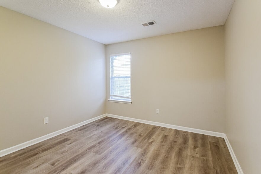 Building Photo - 2943 Dawkins Ct