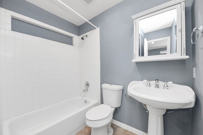 Building Photo - 5920 Conley St