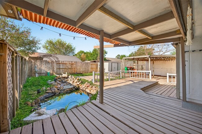 Building Photo - 19531 Woodglen Dr