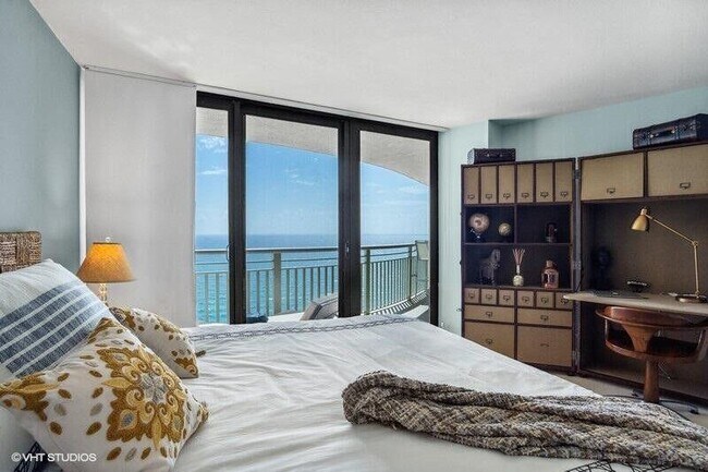 Building Photo - 3000 N Ocean Dr