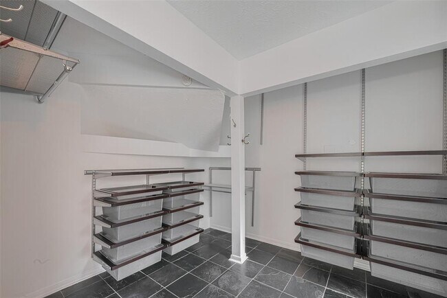 Building Photo - 3614 Spring Arbor Way