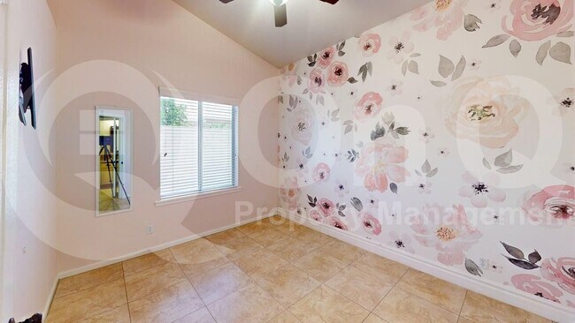 Building Photo - 4413 E Desert Trumpet Rd