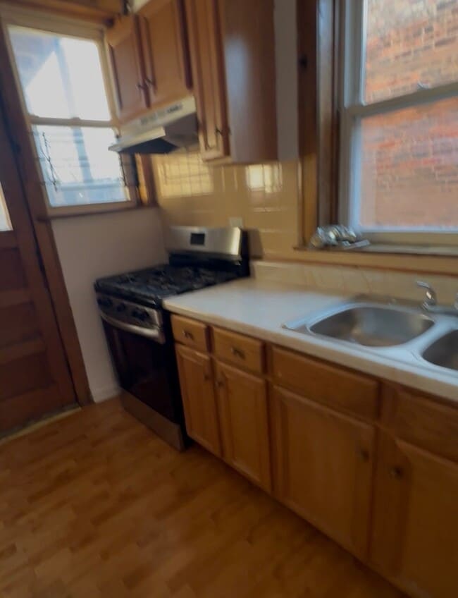 Building Photo - 7825 S Phillips Ave