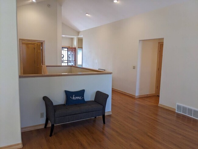 Building Photo - Westside Residence Near Kissing Camels & G...