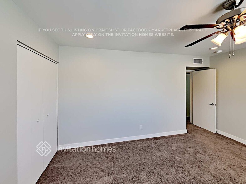 Building Photo - 2136 E Broadmor Dr