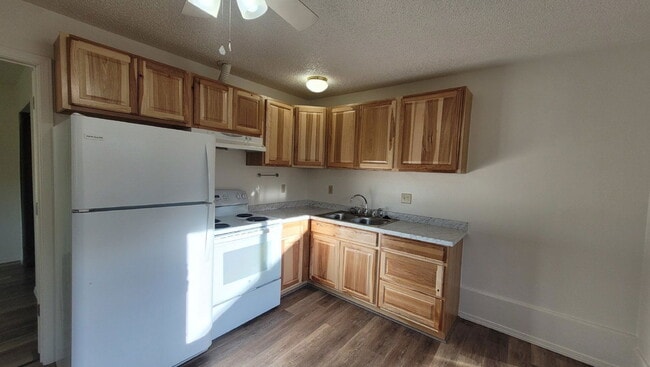 Building Photo - 1317 SE Mill St