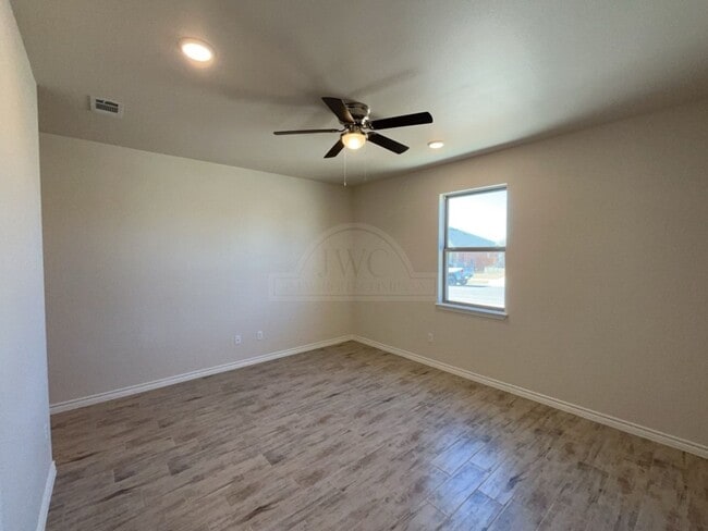 Building Photo - 5100 Rose Petal Ct