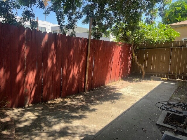 Building Photo - 11123 Morrison St