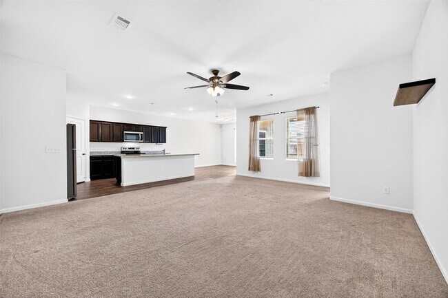 Building Photo - 1024 Banyon Tree Ln