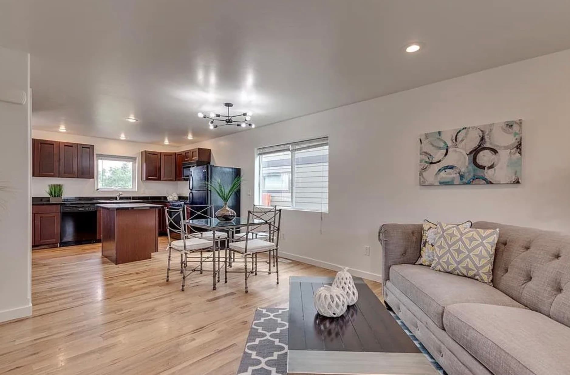 Building Photo - 2783 Hedgerow Ct