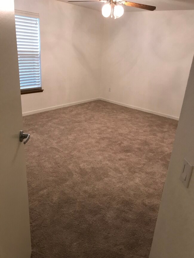 Building Photo - 8218 126th Ave NE