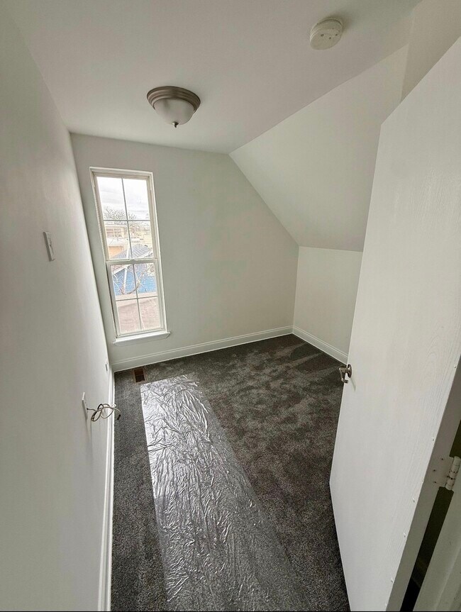 Building Photo - 309 Griswold St