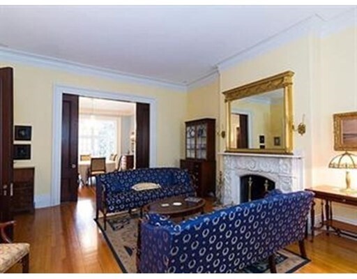 Building Photo - 14 Chestnut St