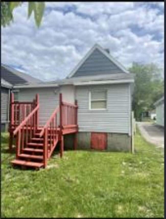 Building Photo - 252 E Loudon Ave