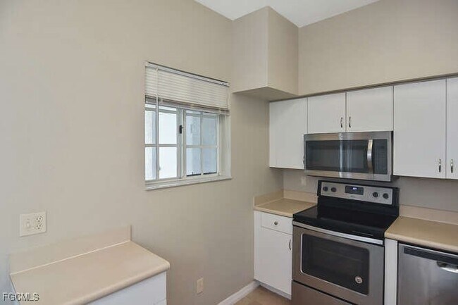 Building Photo - 8331 Bernwood Cove Loop