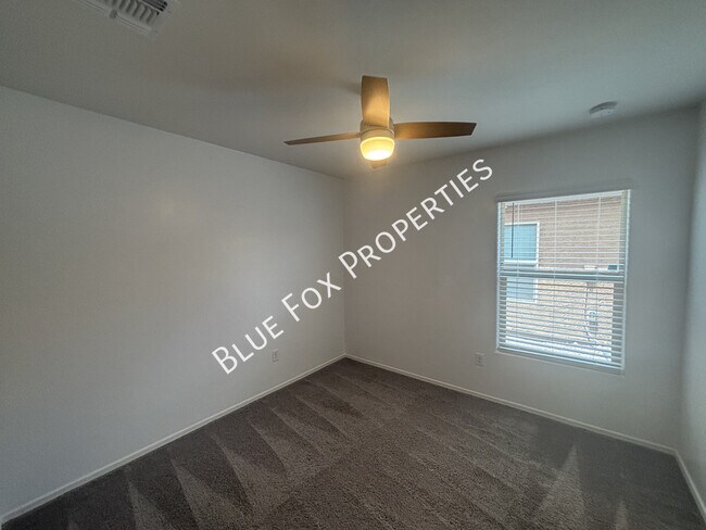 Building Photo - 98 E Mnr Vw Rd