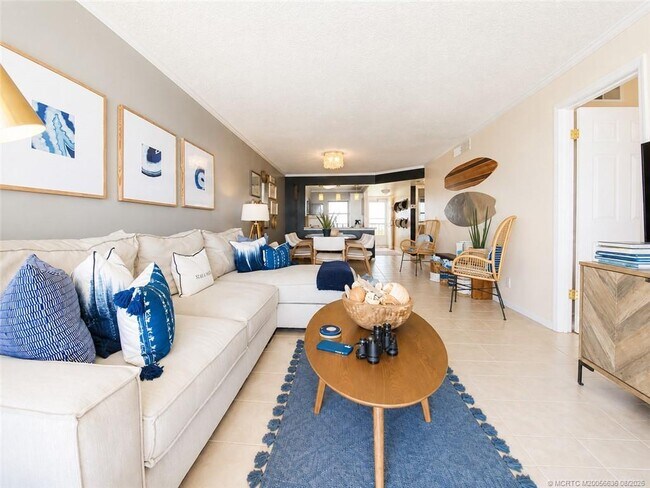 Building Photo - 7380 S Ocean Dr