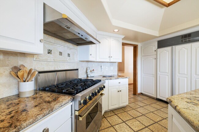 Building Photo - 50180 Vista Montana Rd