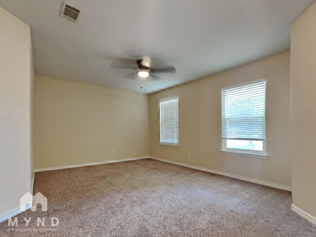 Building Photo - 9716 Meadowheath Dr