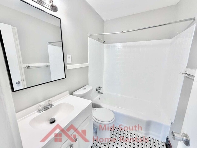 Building Photo - 1730 Tahiti Ln
