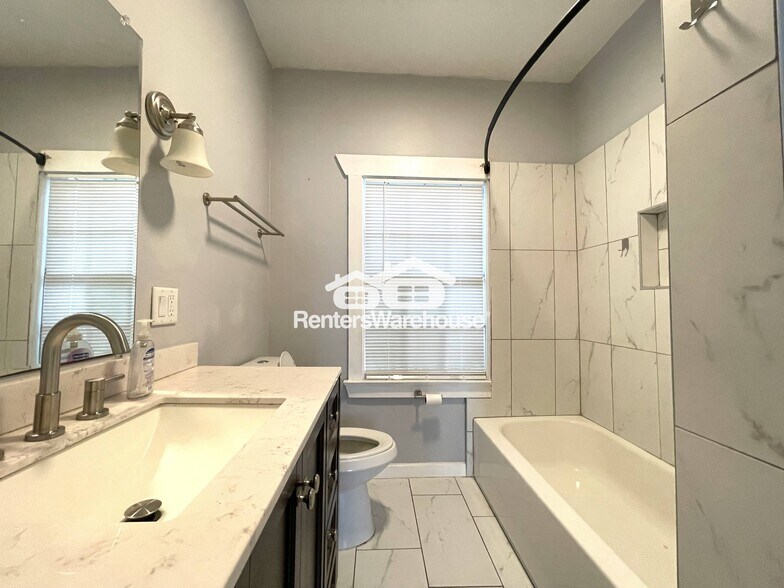 Building Photo - 4130 1st Ave S