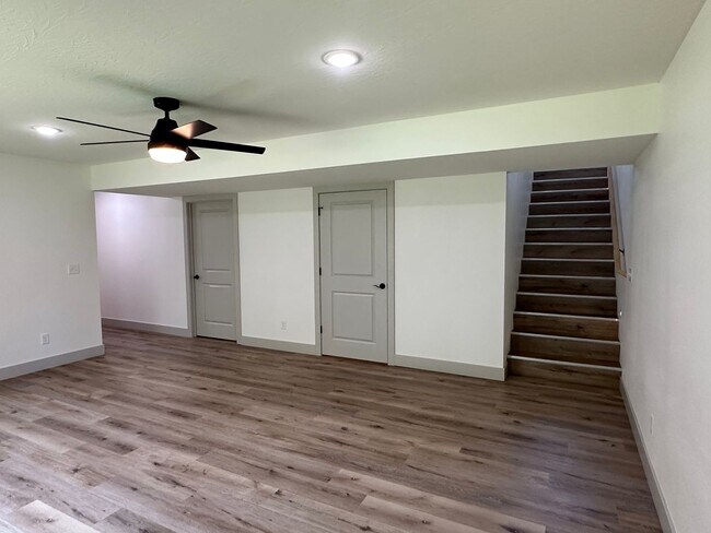 Building Photo - Now Accepting Applications – 4 BED 3 BATH | Summit Pass Subdivision | Waynesville School District