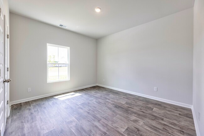 Building Photo - The Preserve at Hilton Head Lakes