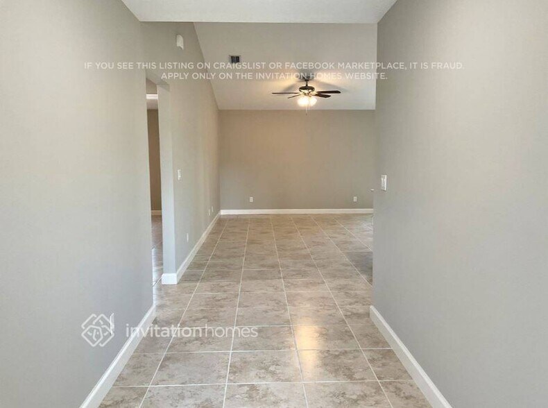 Building Photo - 1425 SW Flounder Ln