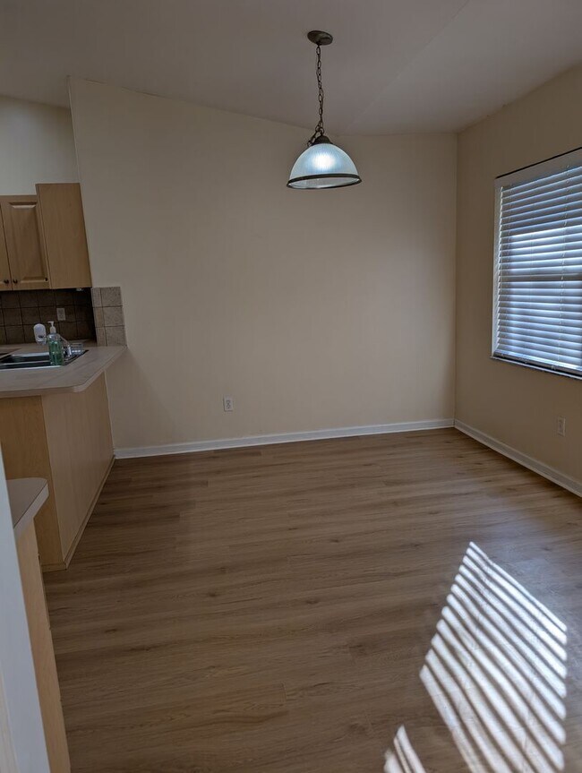 Building Photo - Hamilton Pond single family home