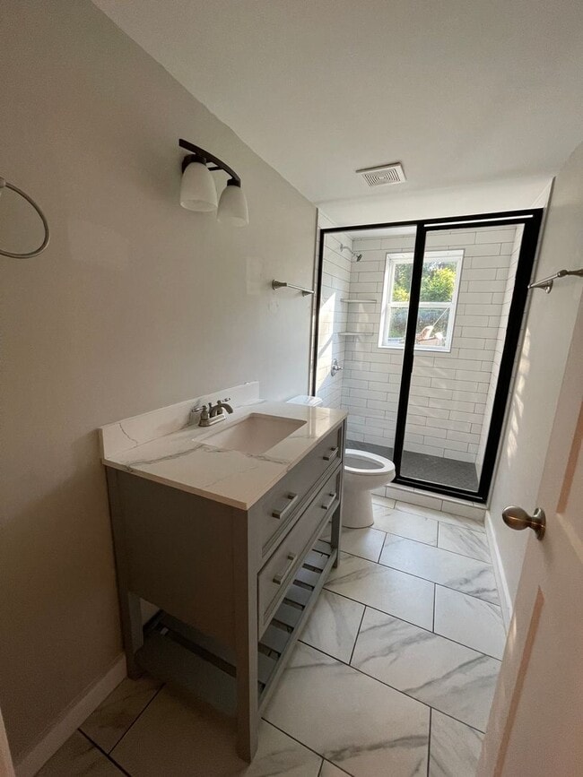 Building Photo - 400 Ave A