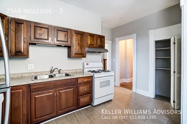 Building Photo - 2546 Ingleside-2