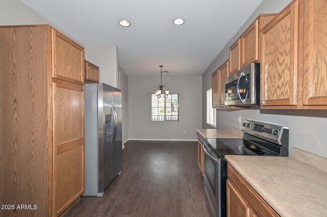 Building Photo - 17149 W Saguaro Ln