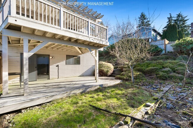 Building Photo - 15313 SE 43rd Pl