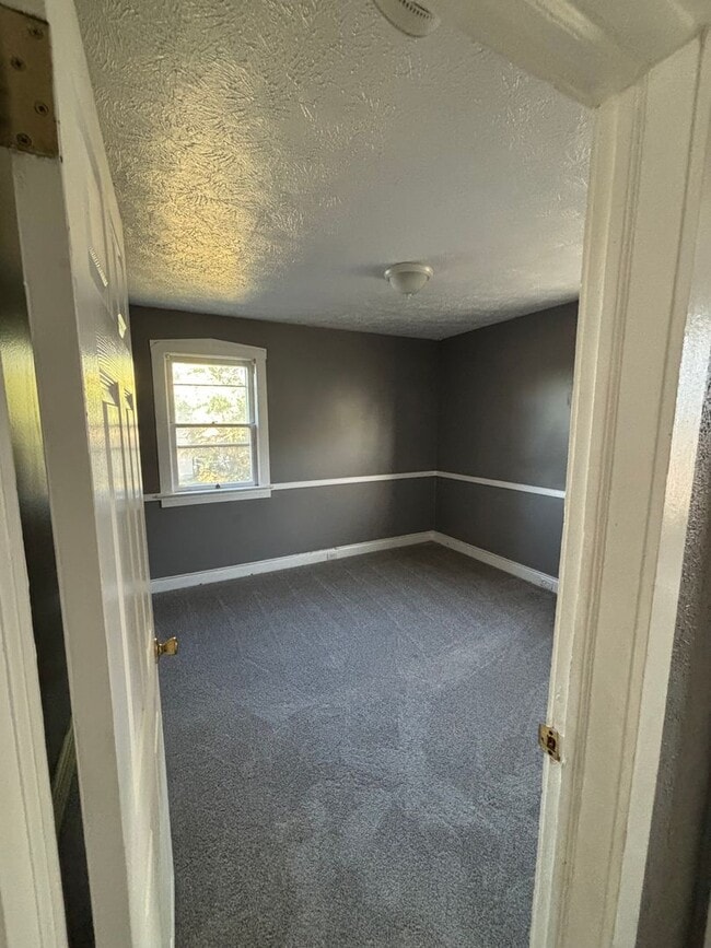 Building Photo - Beautifully Renovated 3-Bedroom Home – Sec...