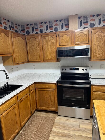 Building Photo - 24 Scottsdale Dr