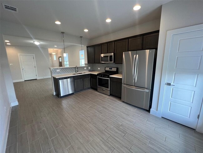 Building Photo - 509 Peace Dr