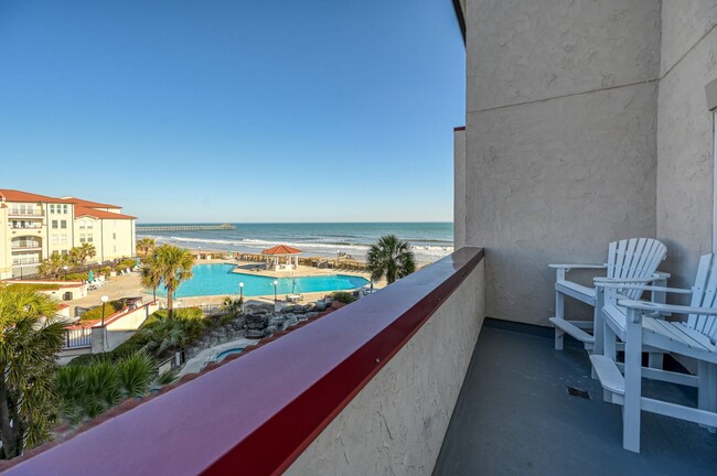 Building Photo - FULLY FURNISHED Short Term Oceanfront Nort...