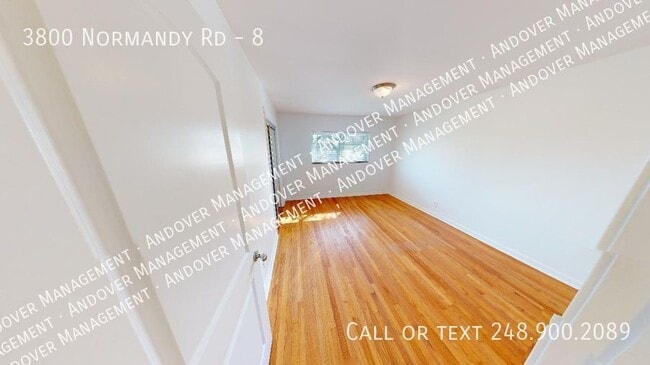 Building Photo - 3800 Normandy Rd