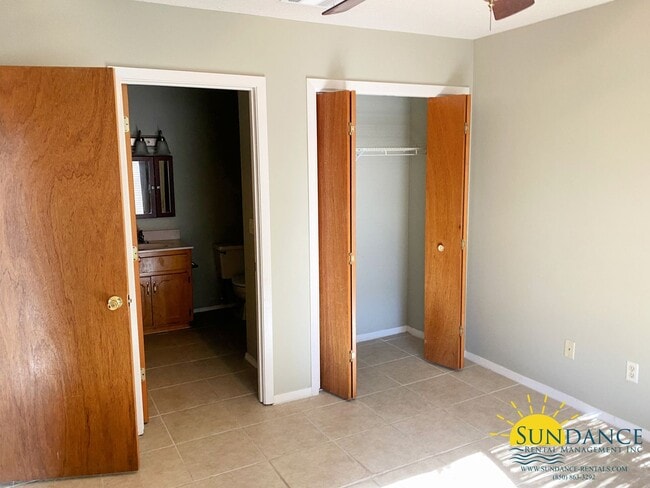 Building Photo - Quaint 2 Bedroom Unit in Niceville